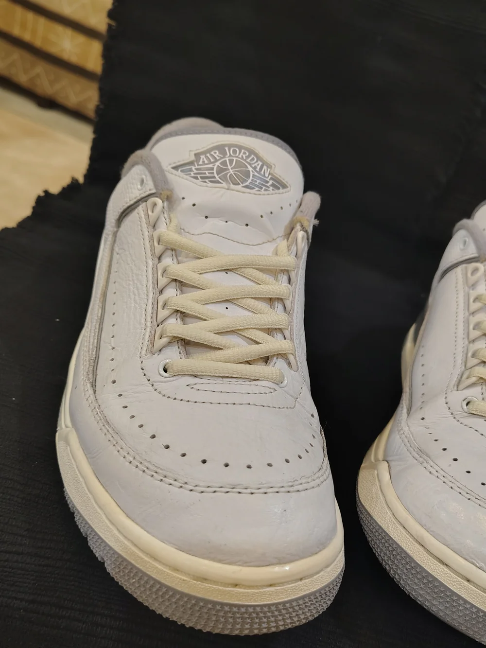 Jordan 2/3 White Cement Grey sneakers